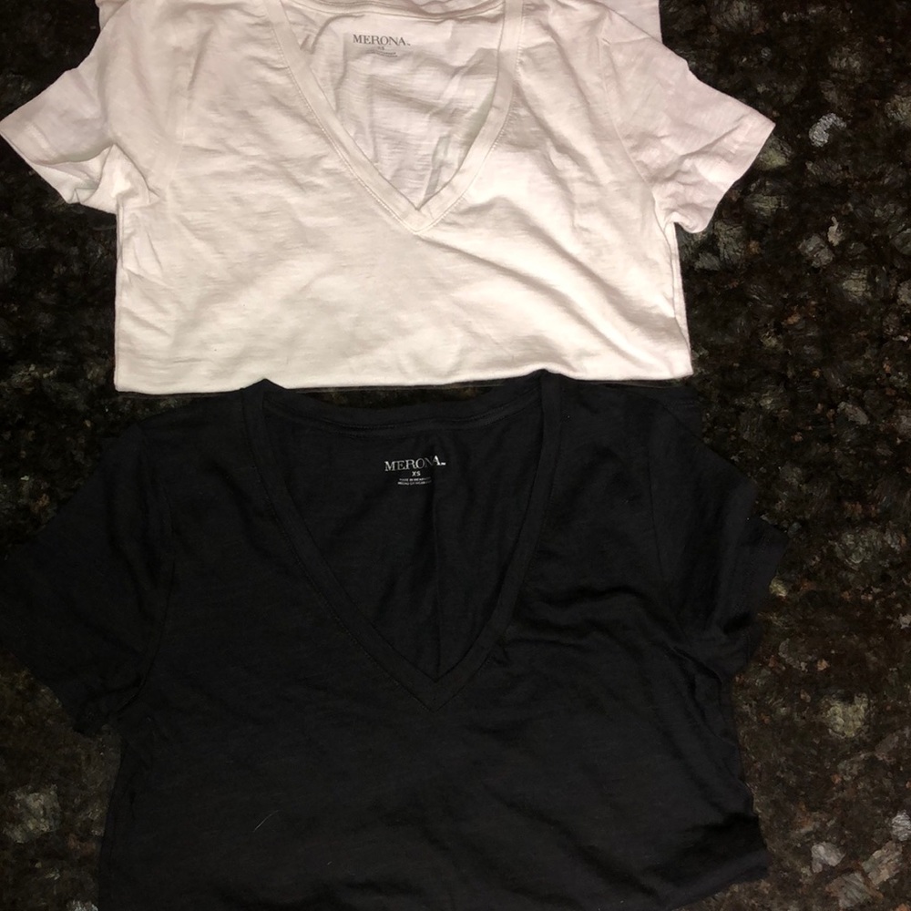 Cotton V-neck t-shirts